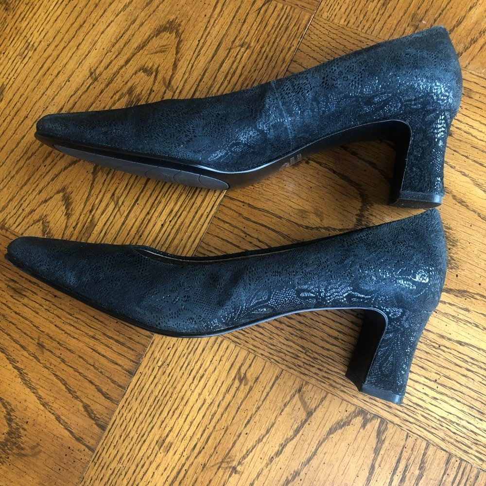 Women's Caressa dress shoes, 'comfort construction' model